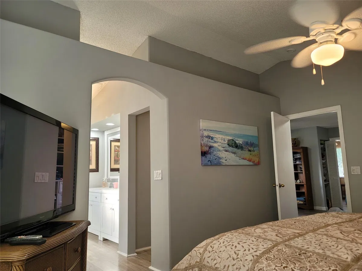Residence photo 16