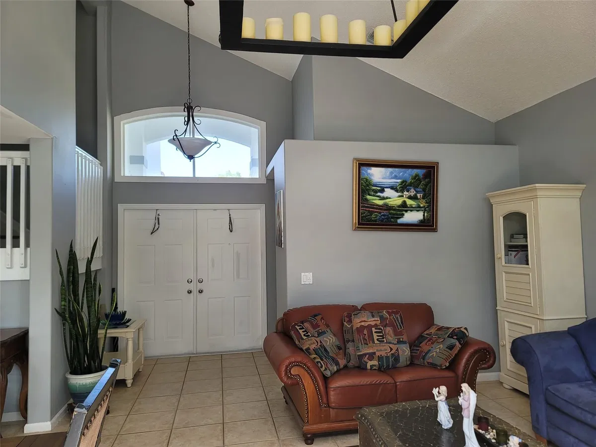 Residence photo 61