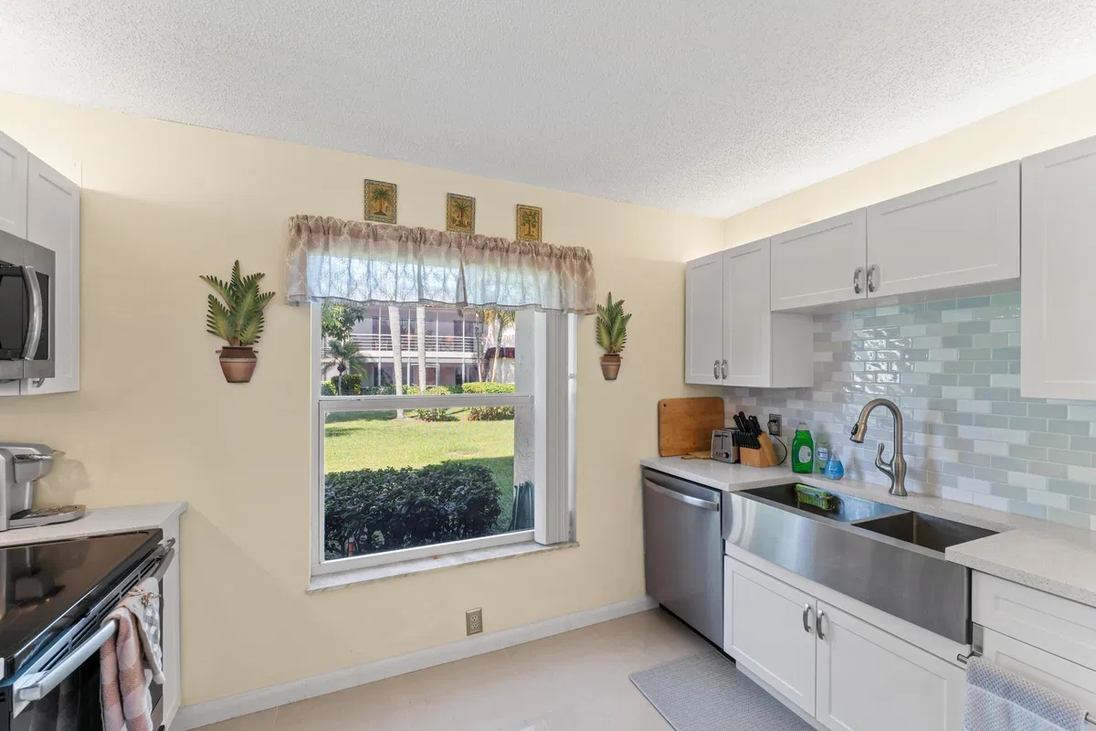 Jupiter Harbour Unit 803 photo 16