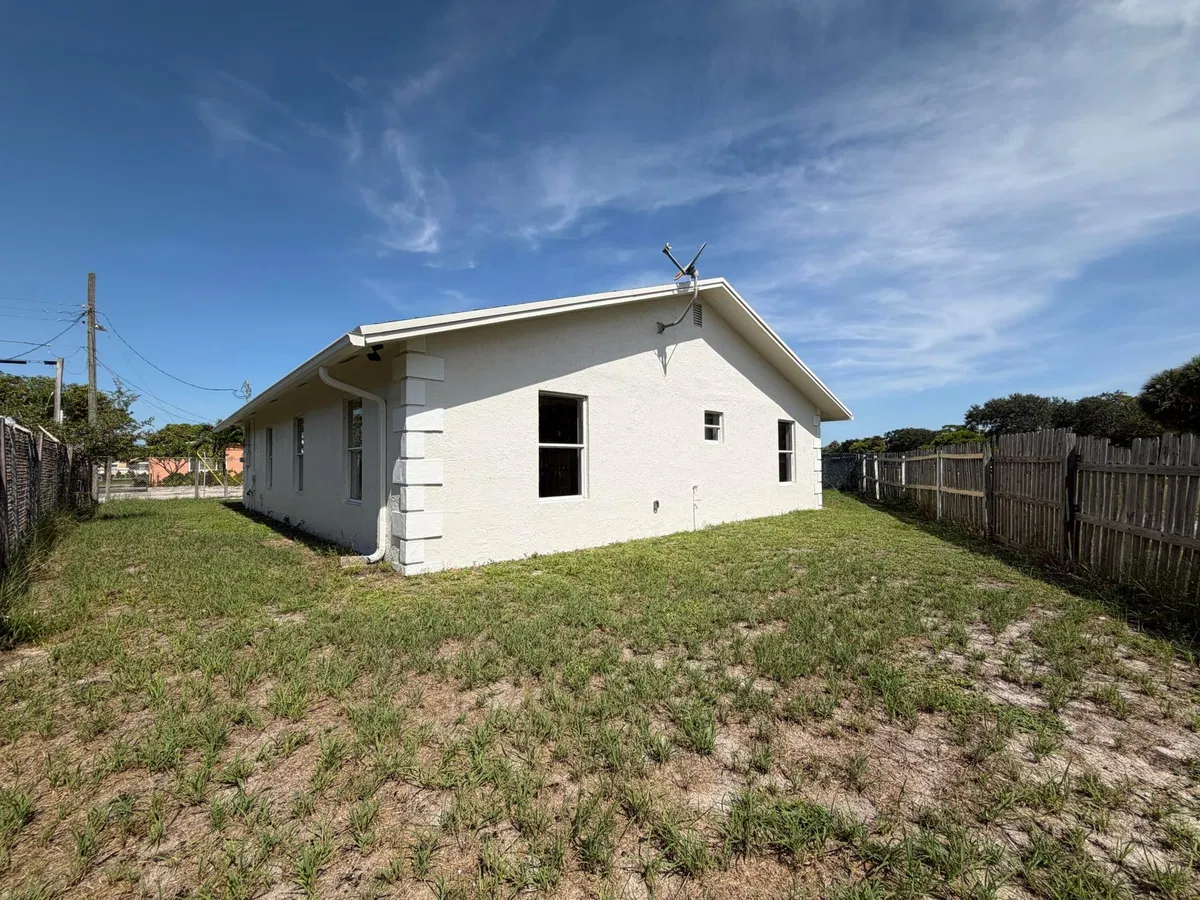 Residence photo 19