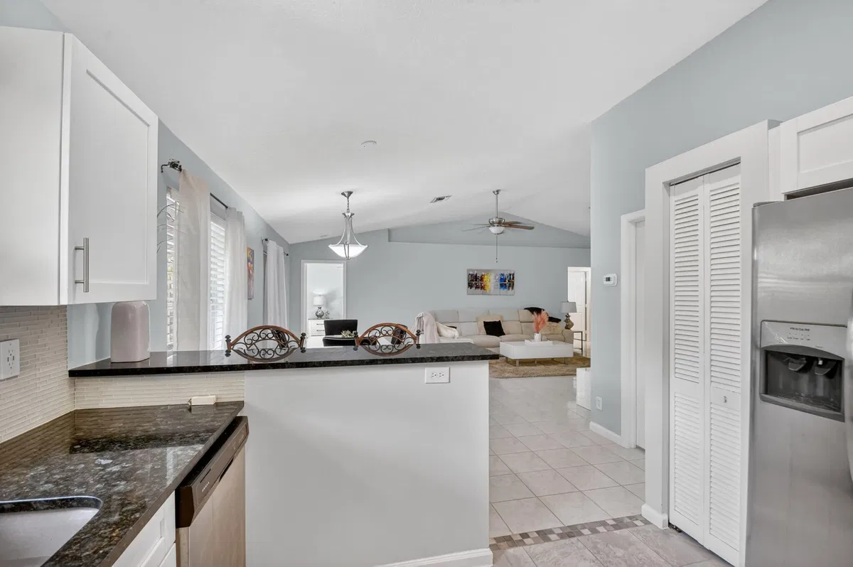  Residence photo 31