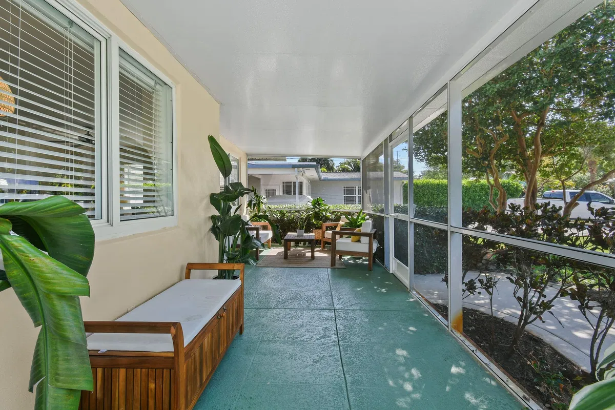 Residence photo 4
