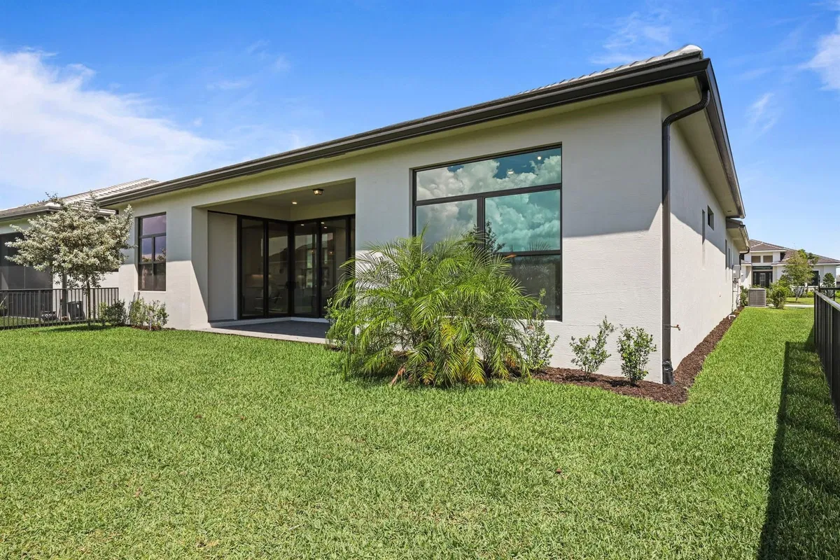 Residence photo 37