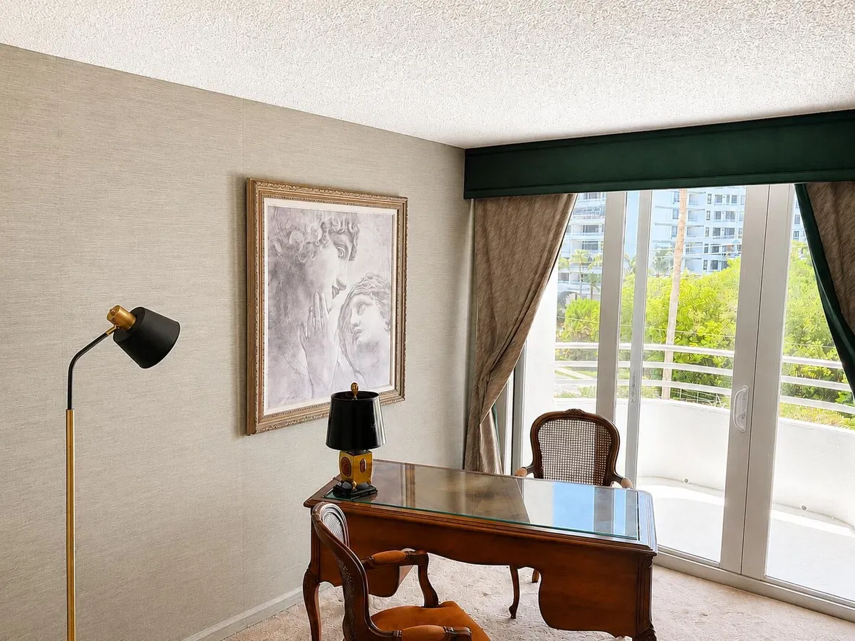 Residence photo 13