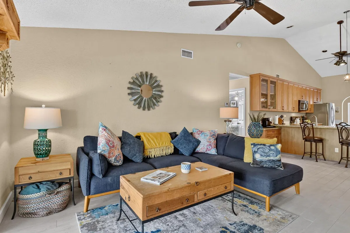 Residence photo 22