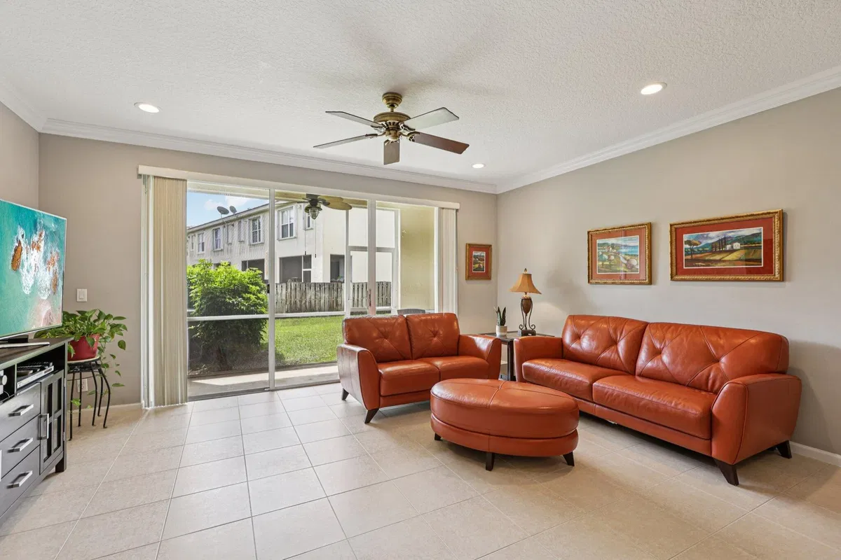 Residence photo 7