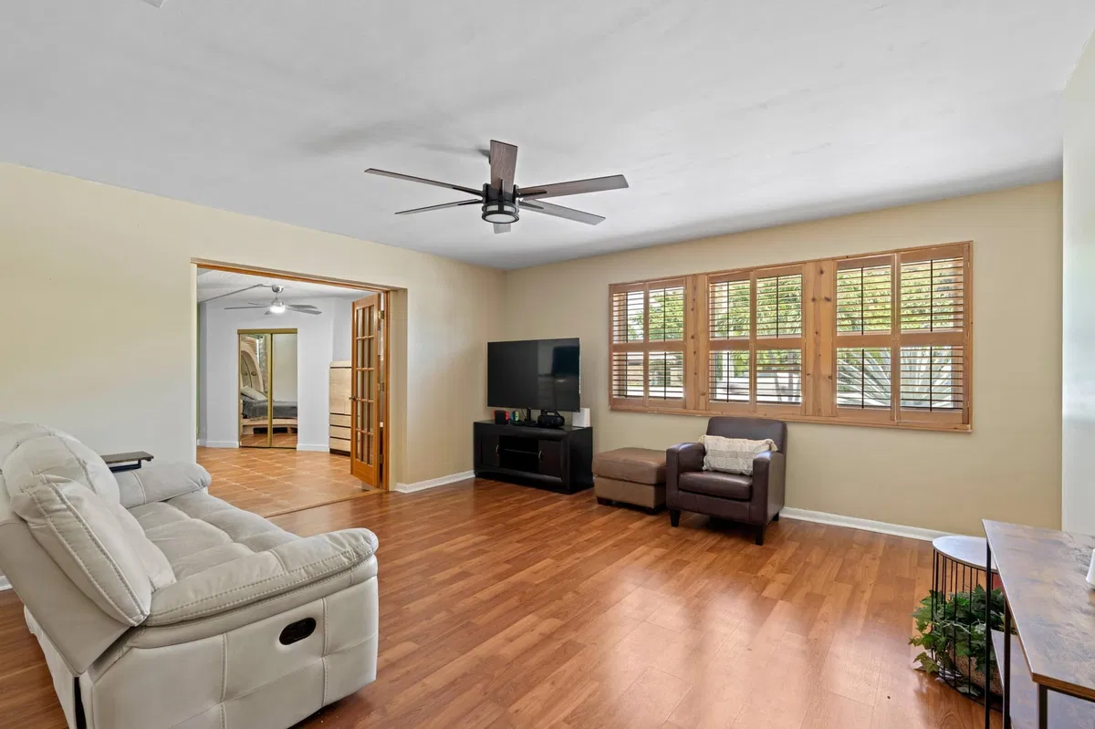 Residence photo 10