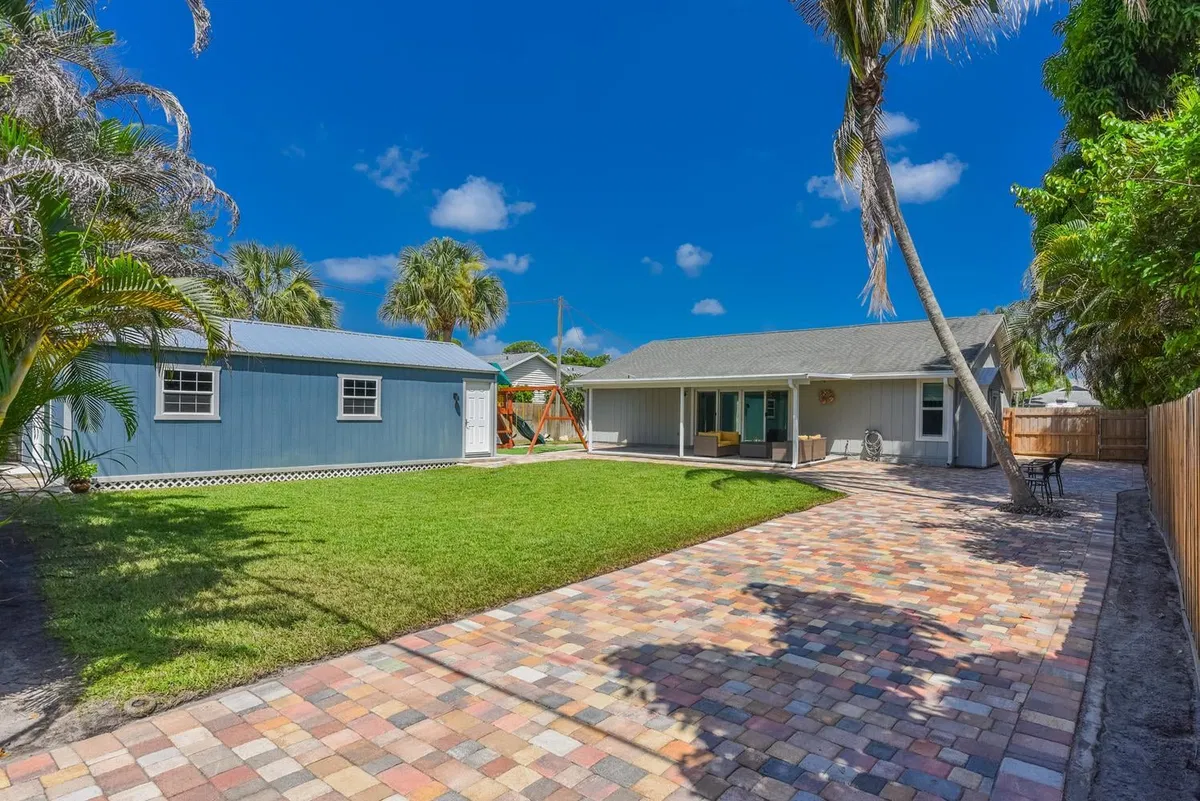 Rocky Point Residence photo 37
