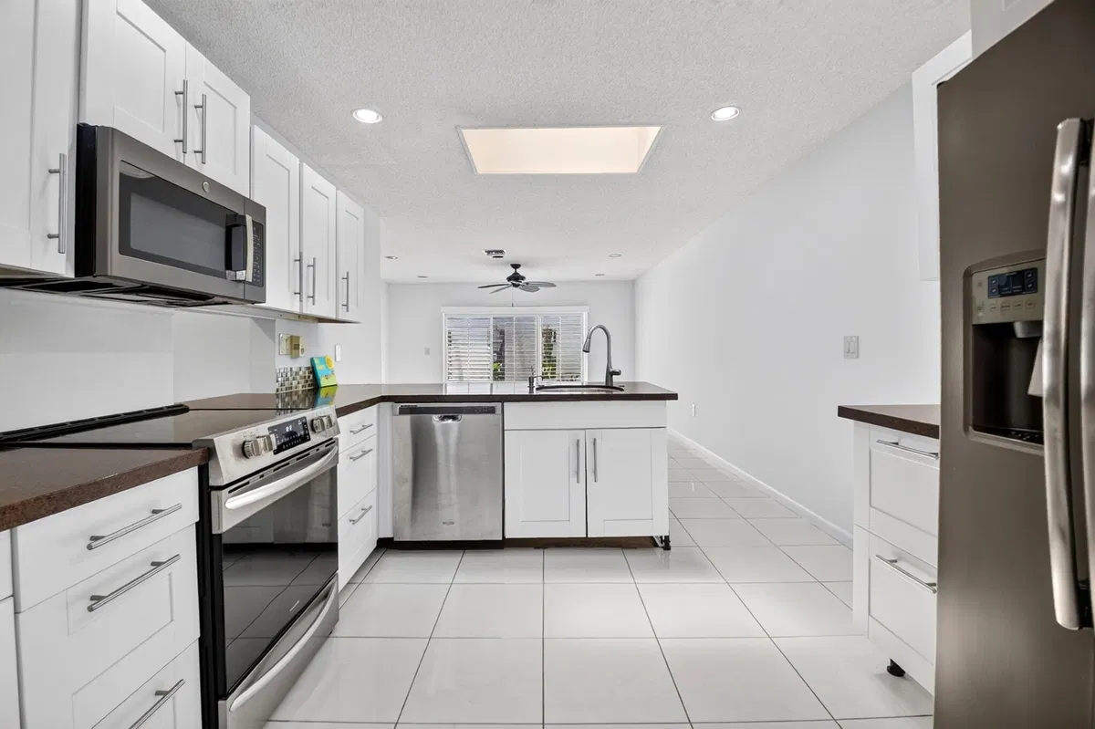  Residence photo 13