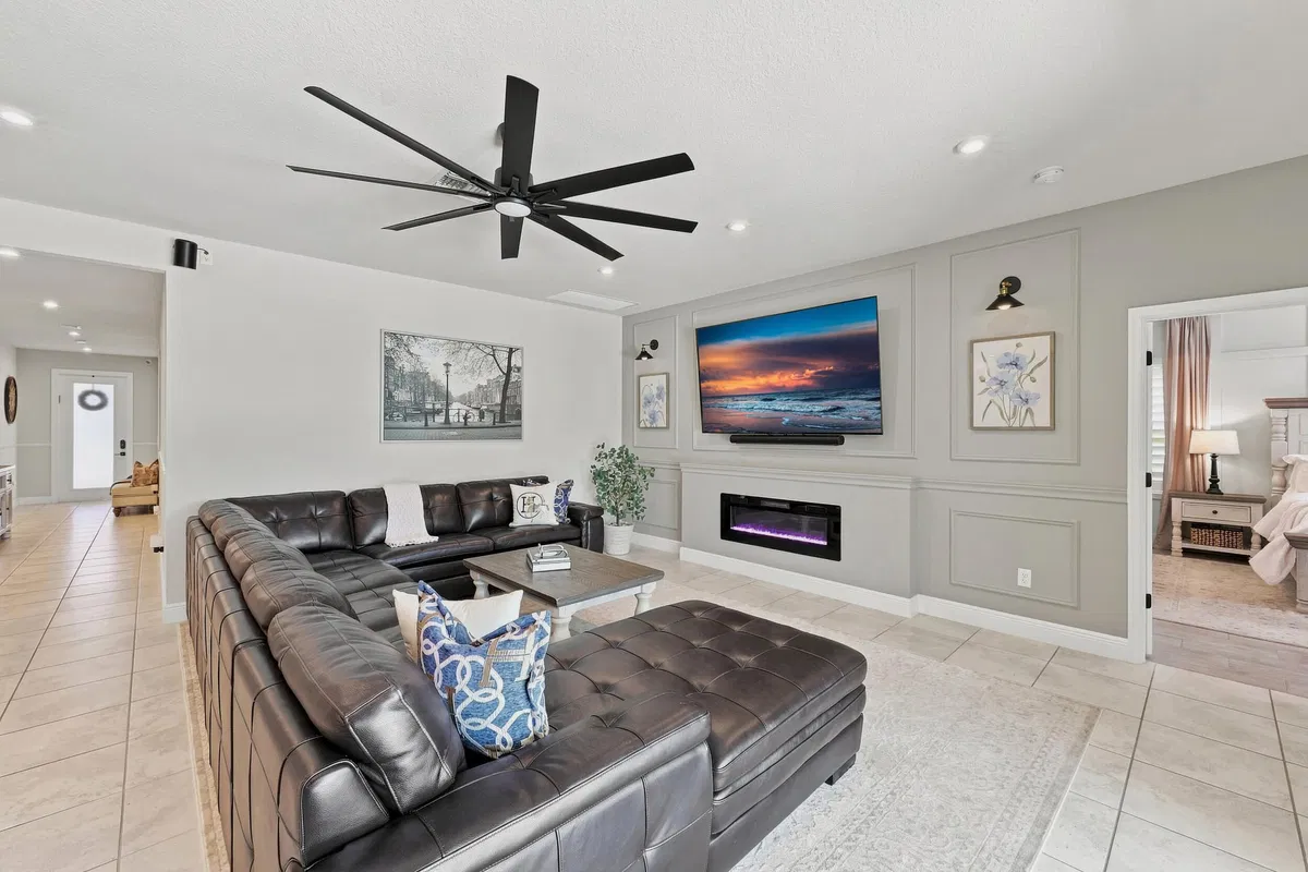 Residence photo 16