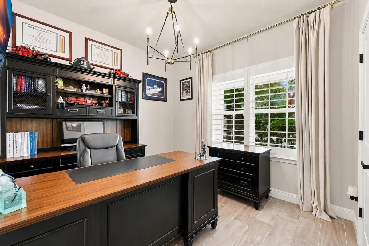 Residence photo 49