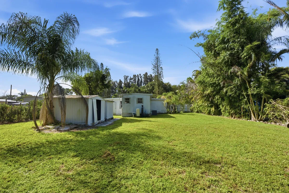 Residence photo 43