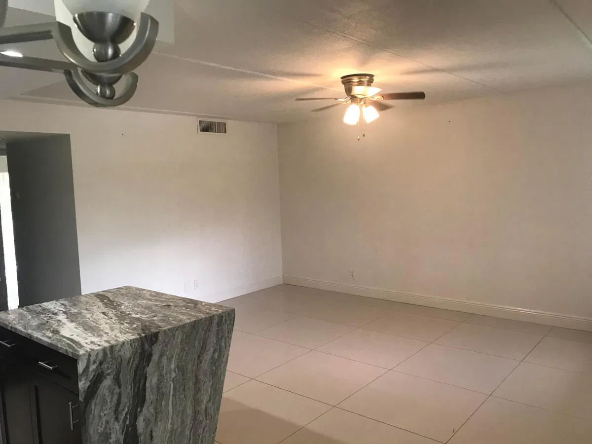 Unit 210 photo 4