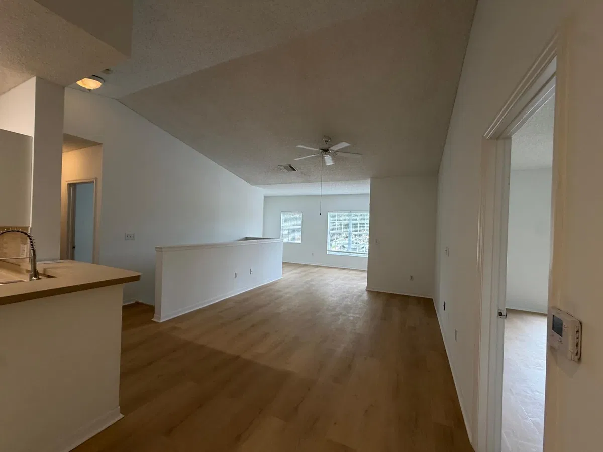 Unit 1304 photo 19