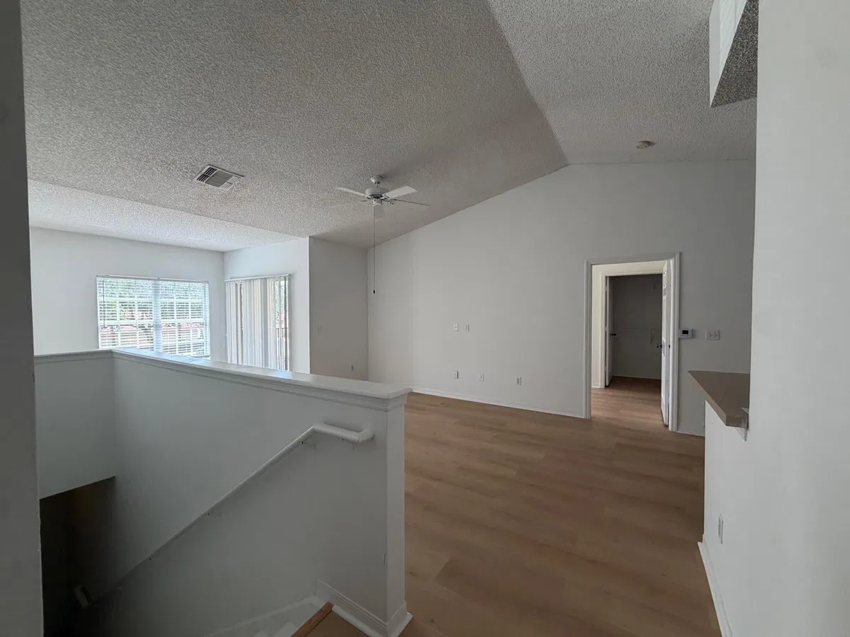 Unit 1304 photo 22