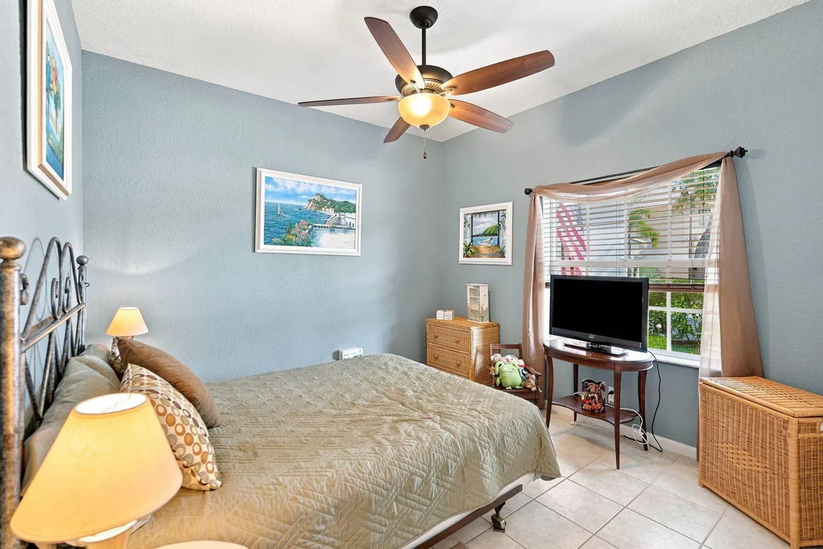  Residence photo 25