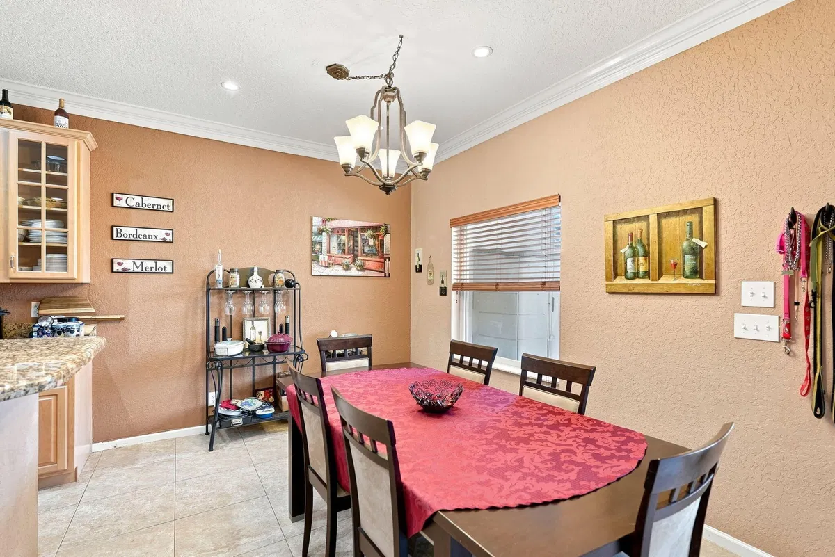  Residence photo 43