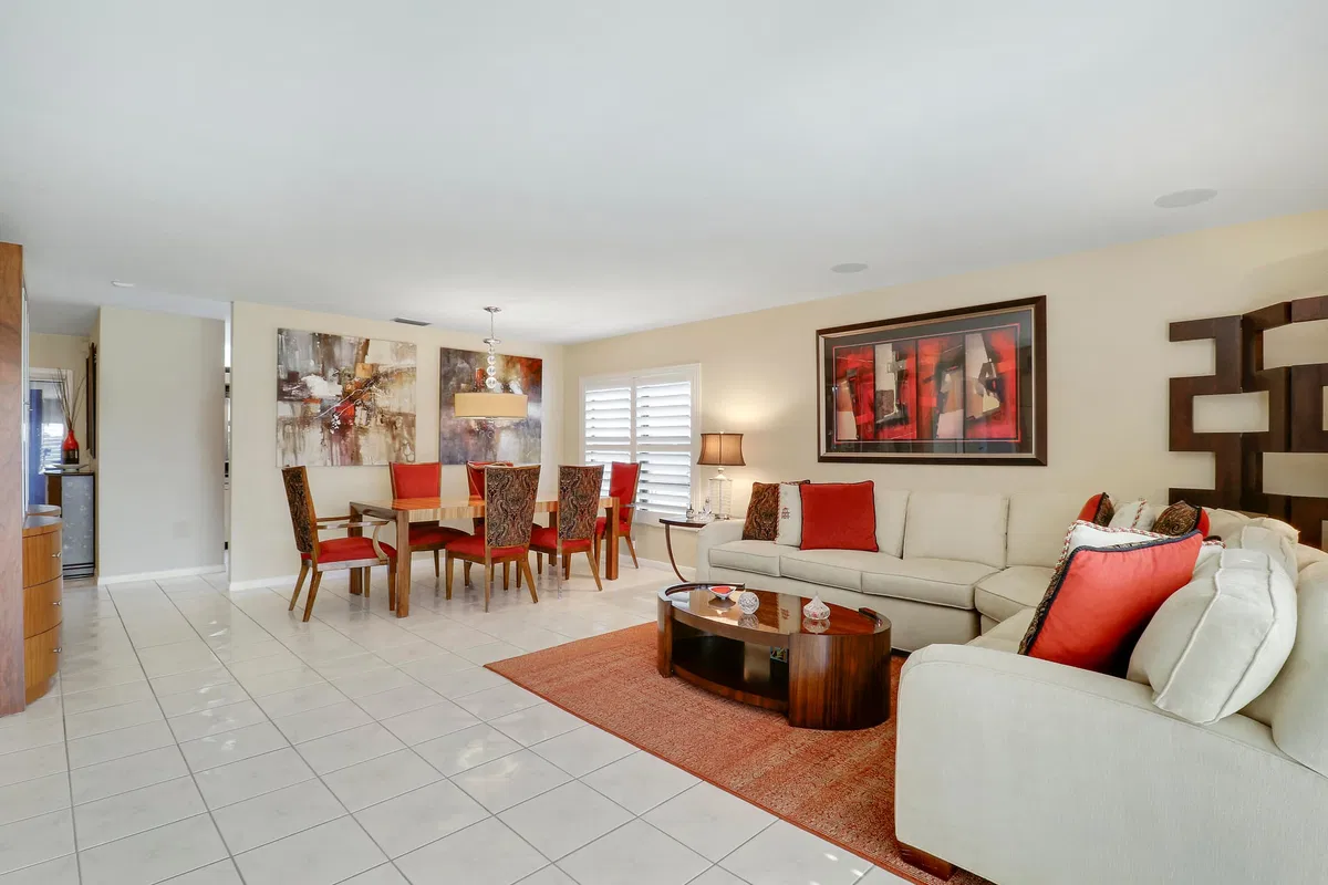 Residence photo 22