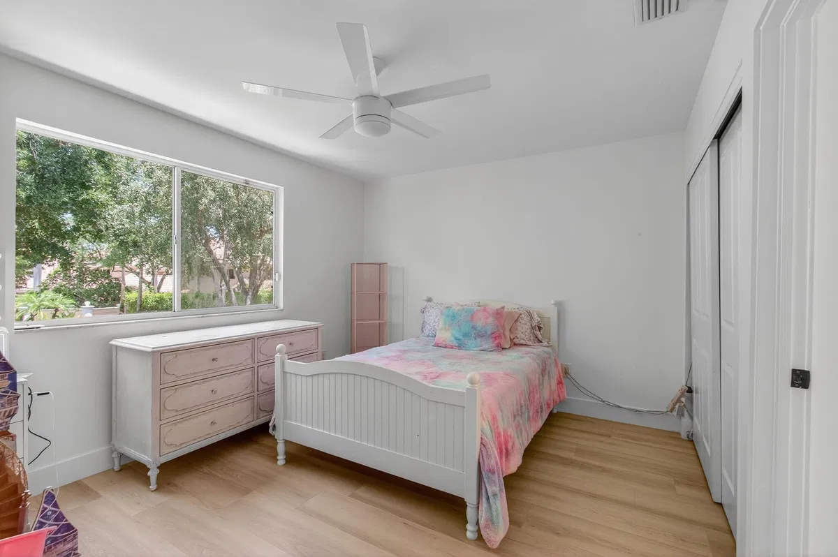 Residence photo 31