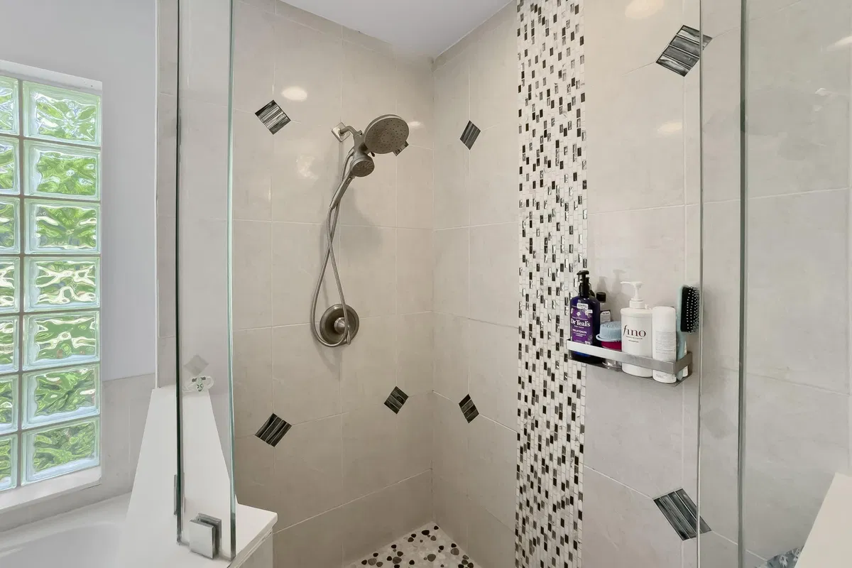  Residence photo 34