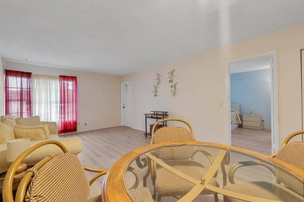 Unit 202 photo 10