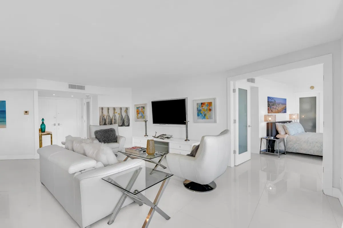 500 S Ocean Boca Unit 2209 photo 10