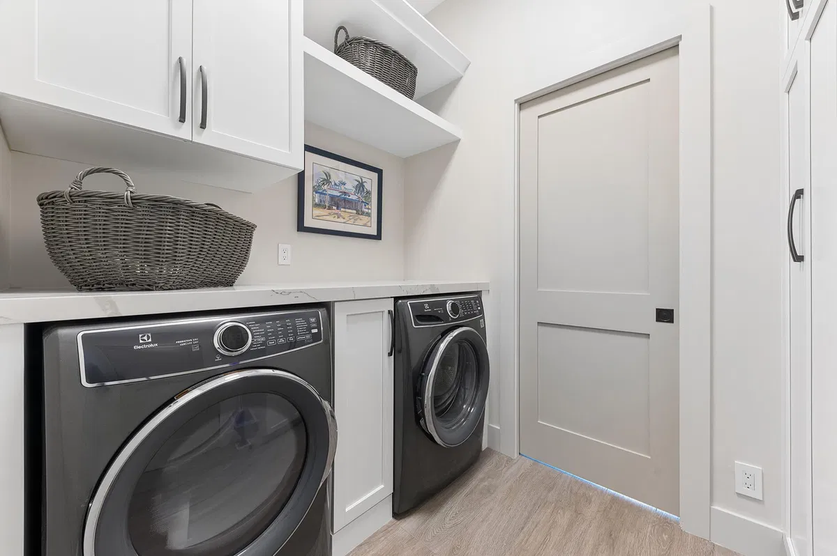 Residence photo 25