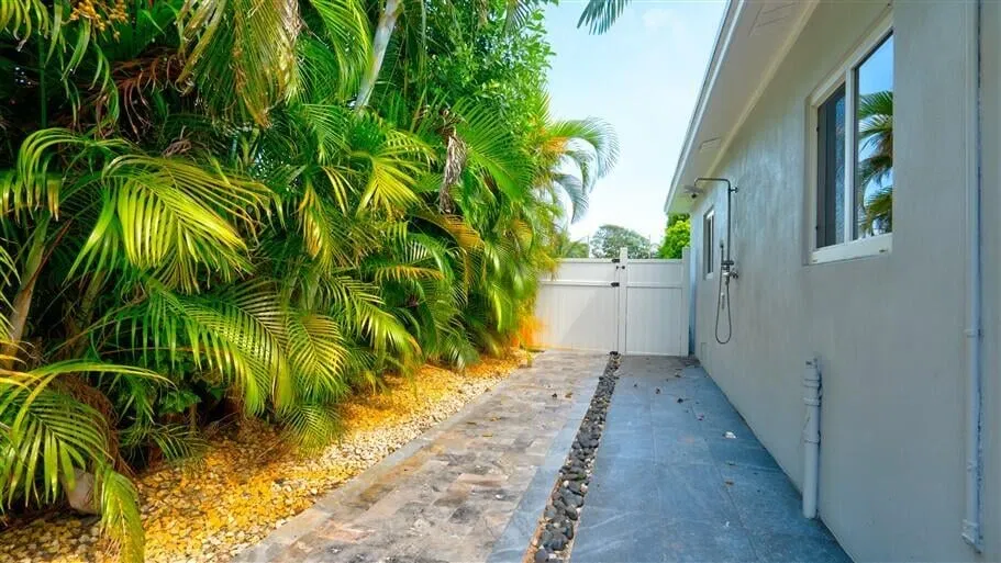 Residence photo 16