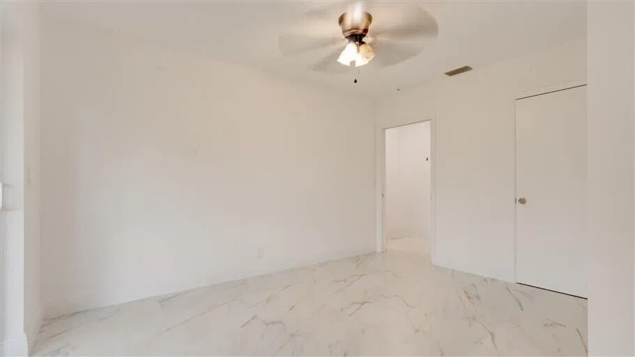Residence photo 37