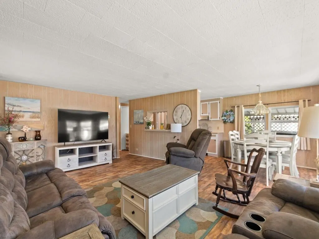  Residence photo 16