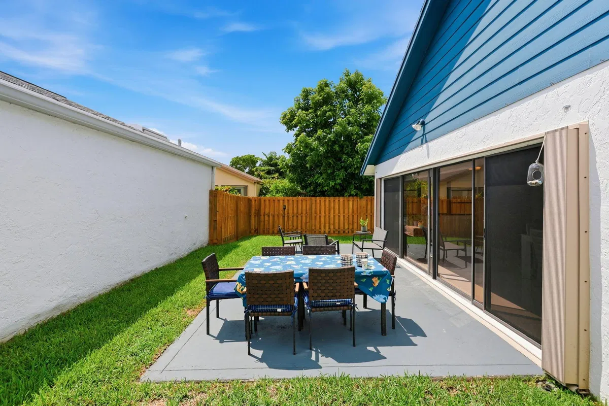  Residence photo 25