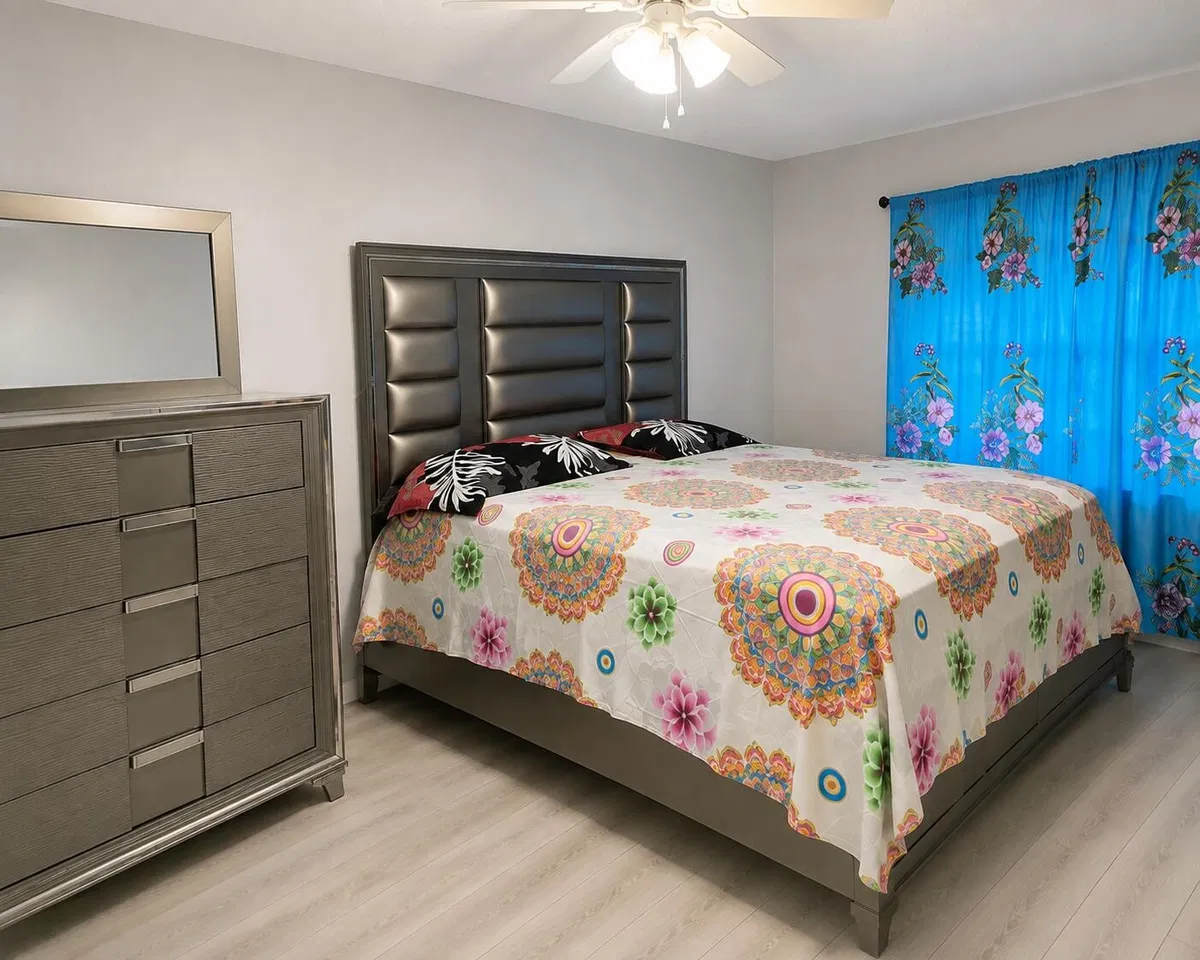Unit 207 photo 4