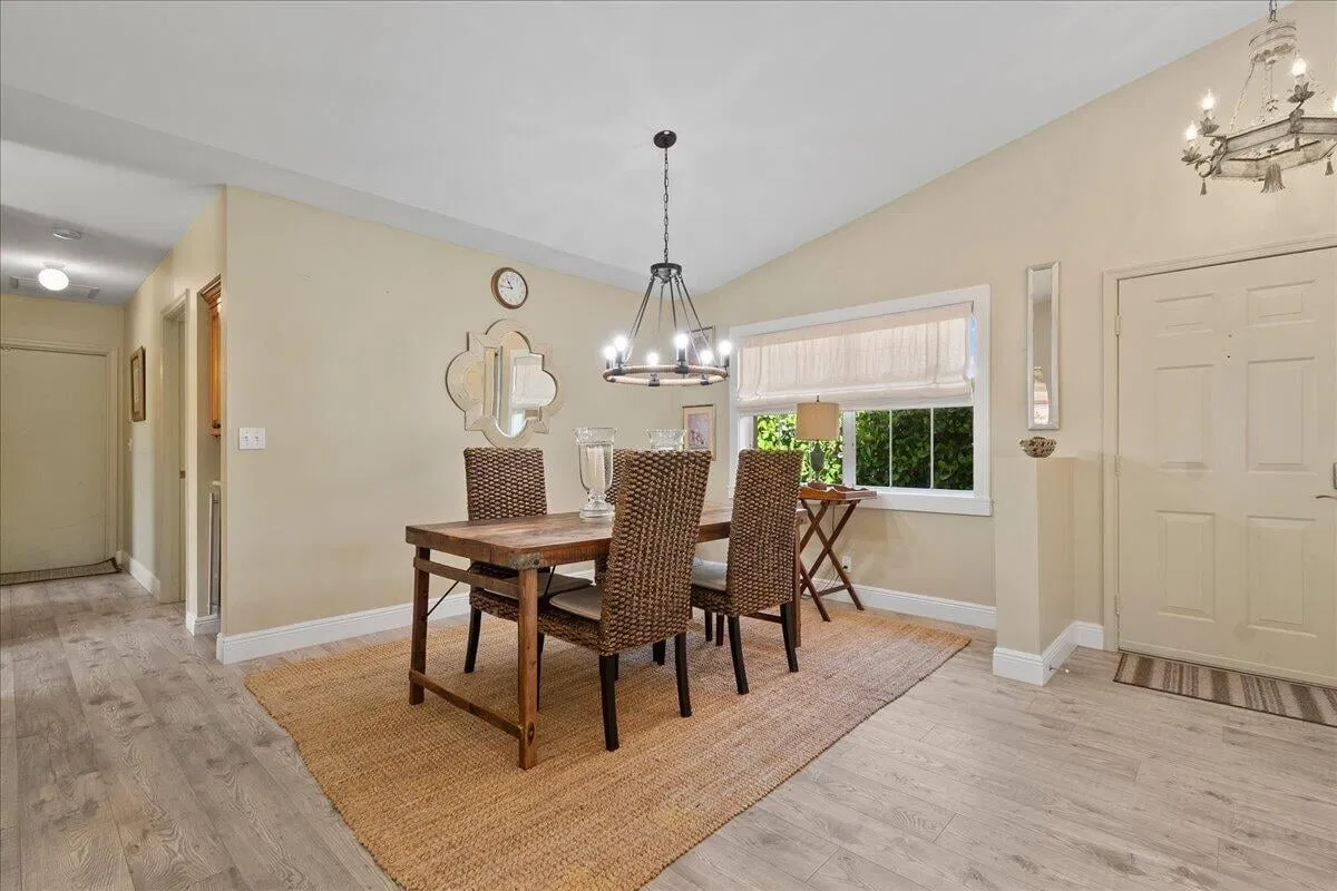  Residence photo 7