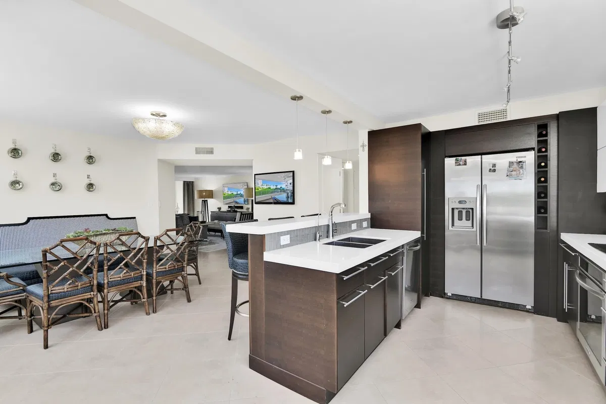 550 S Ocean Boca Unit 207 photo 13