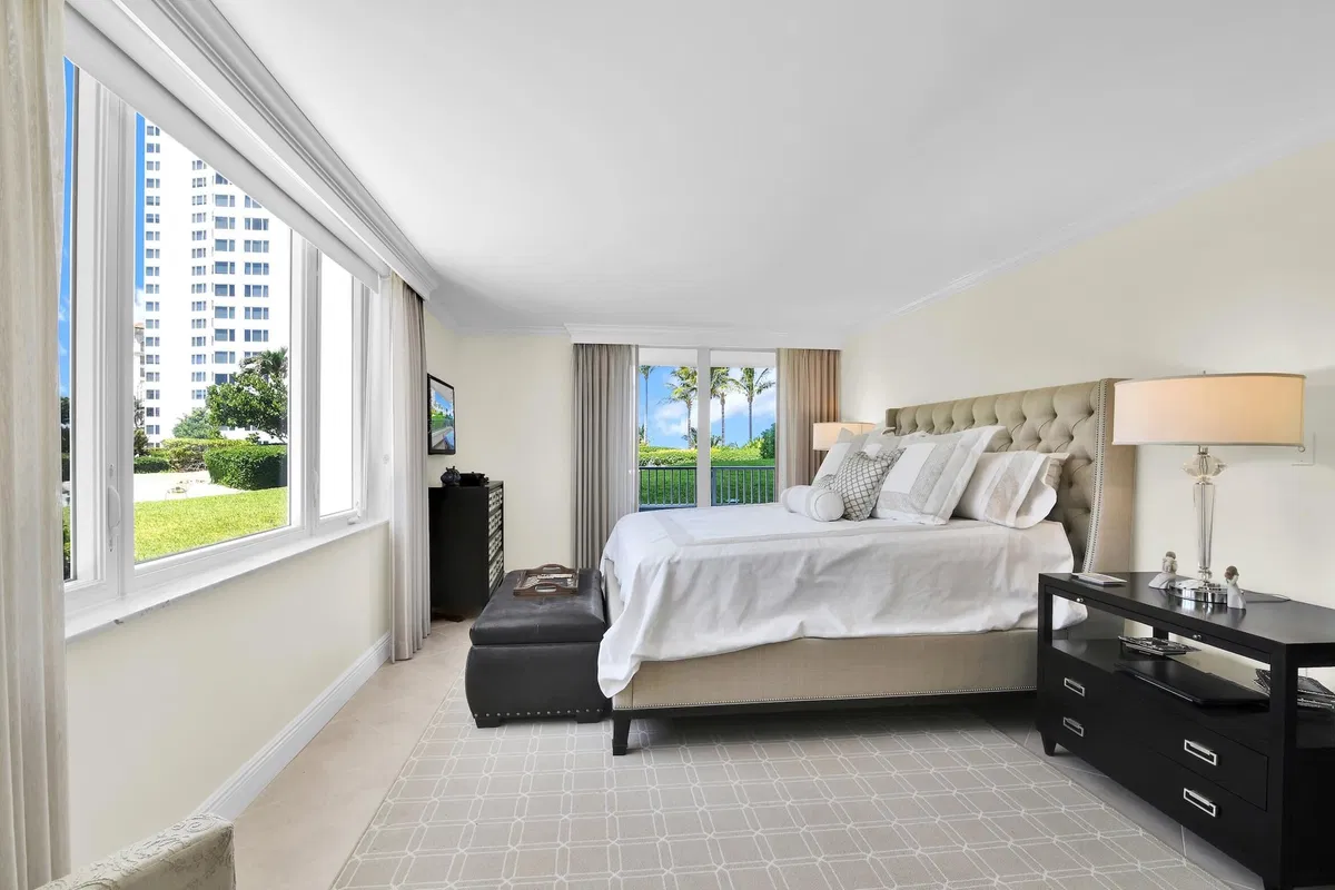 550 S Ocean Boca Unit 207 photo 16