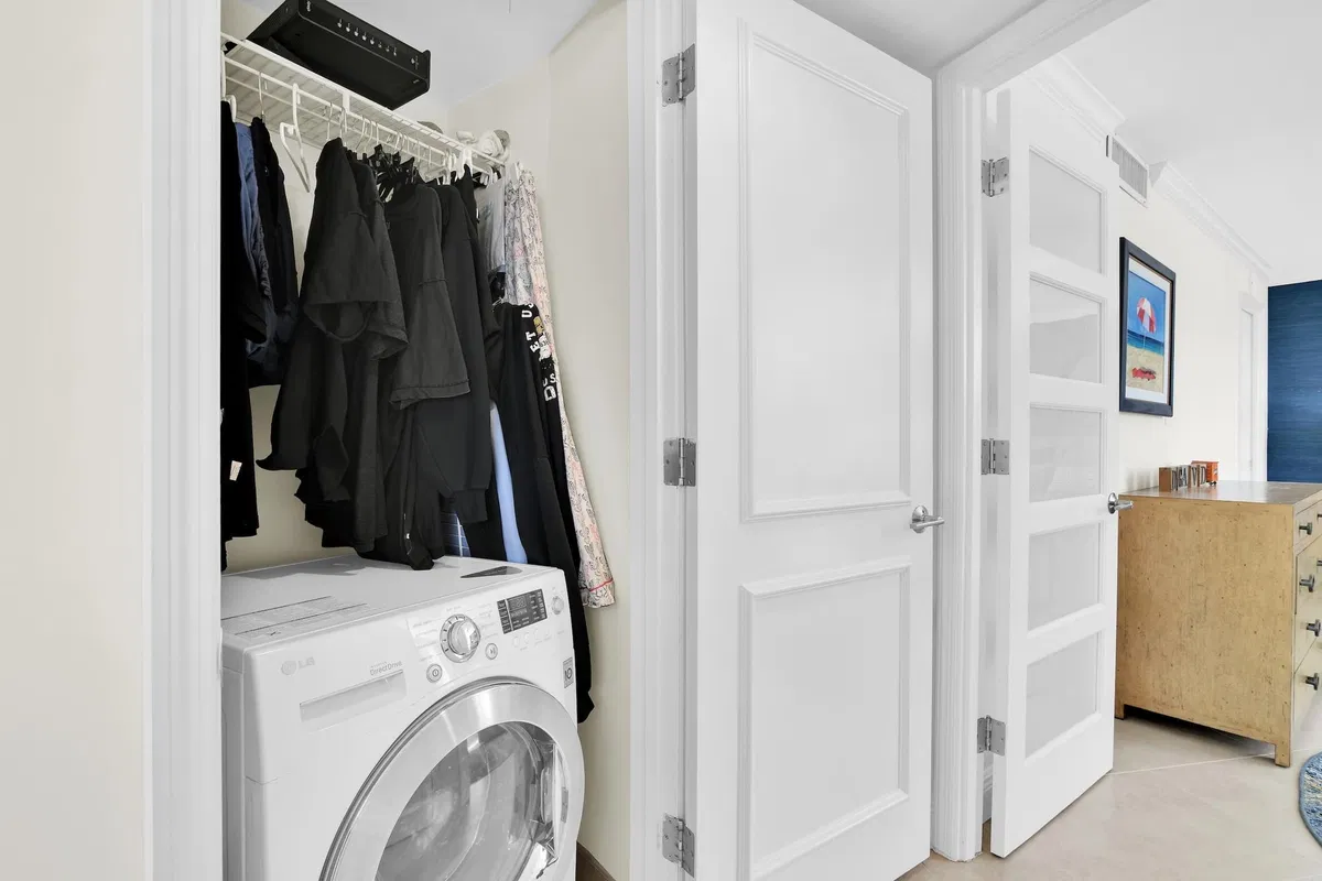 550 S Ocean Boca Unit 207 photo 28
