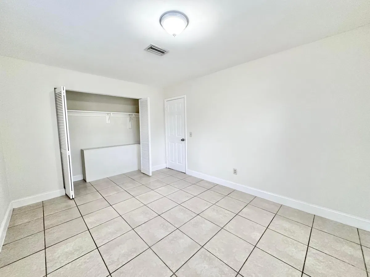 West Palm Beach Residence photo 19