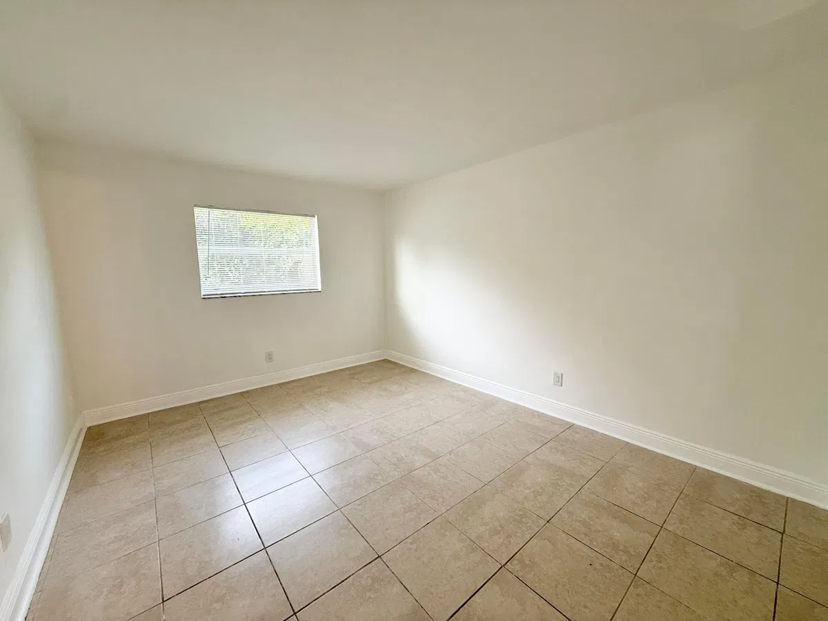 Residence photo 16