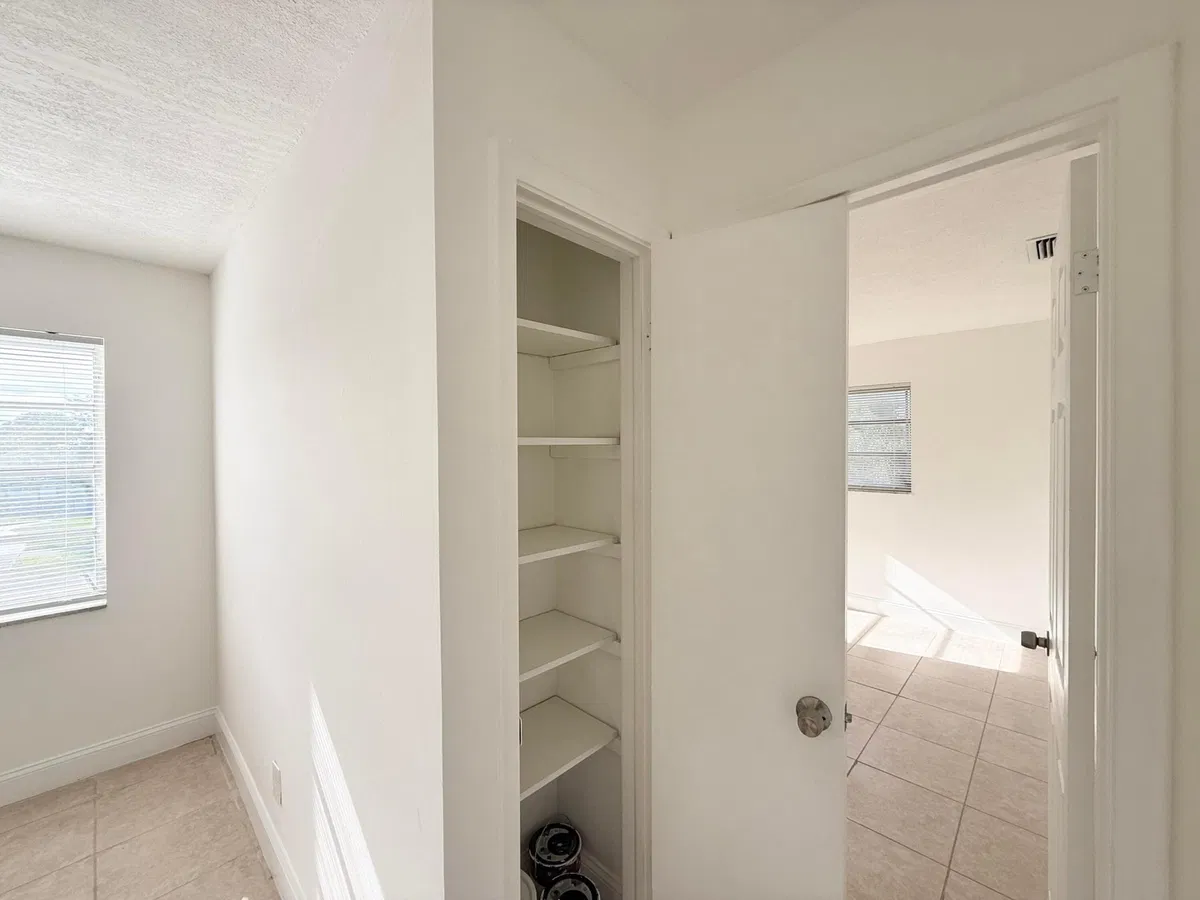 Residence photo 34