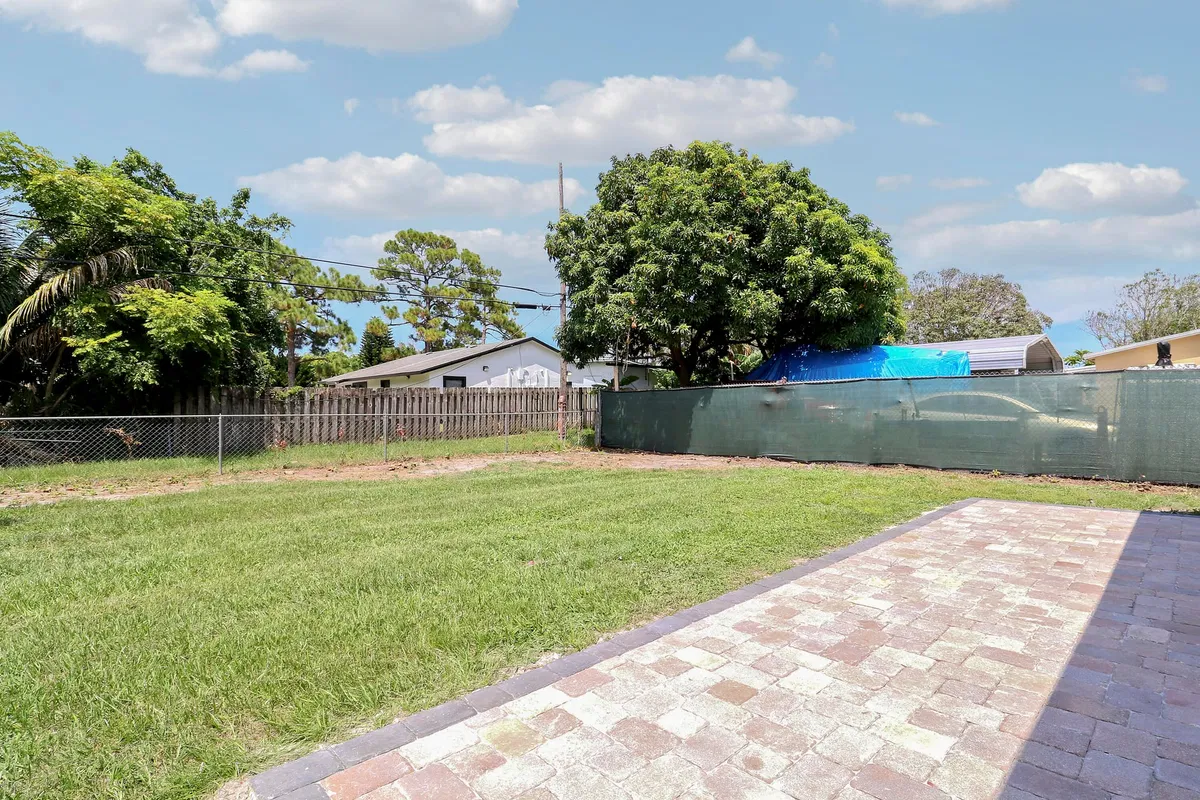 Residence photo 34