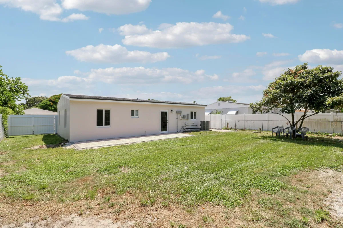Residence photo 37
