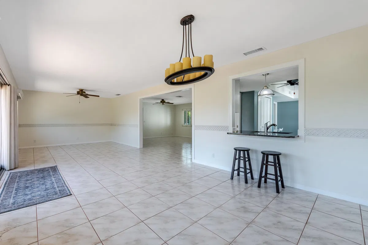 Residence photo 28