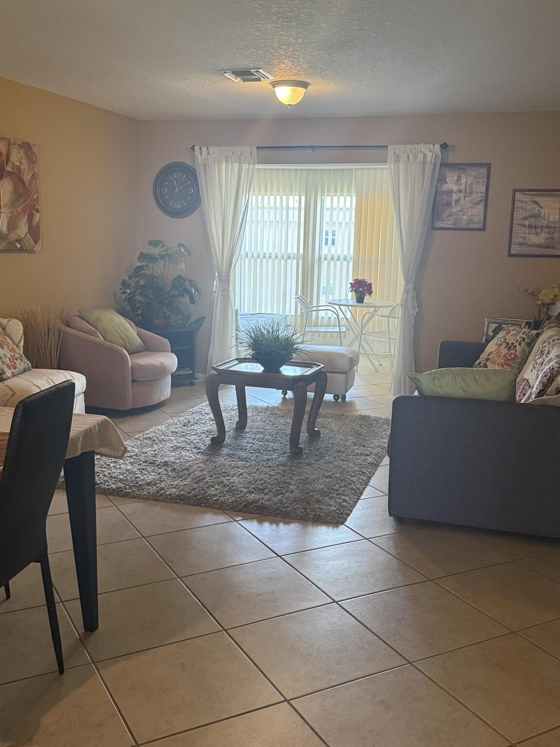  Unit 404 photo 7