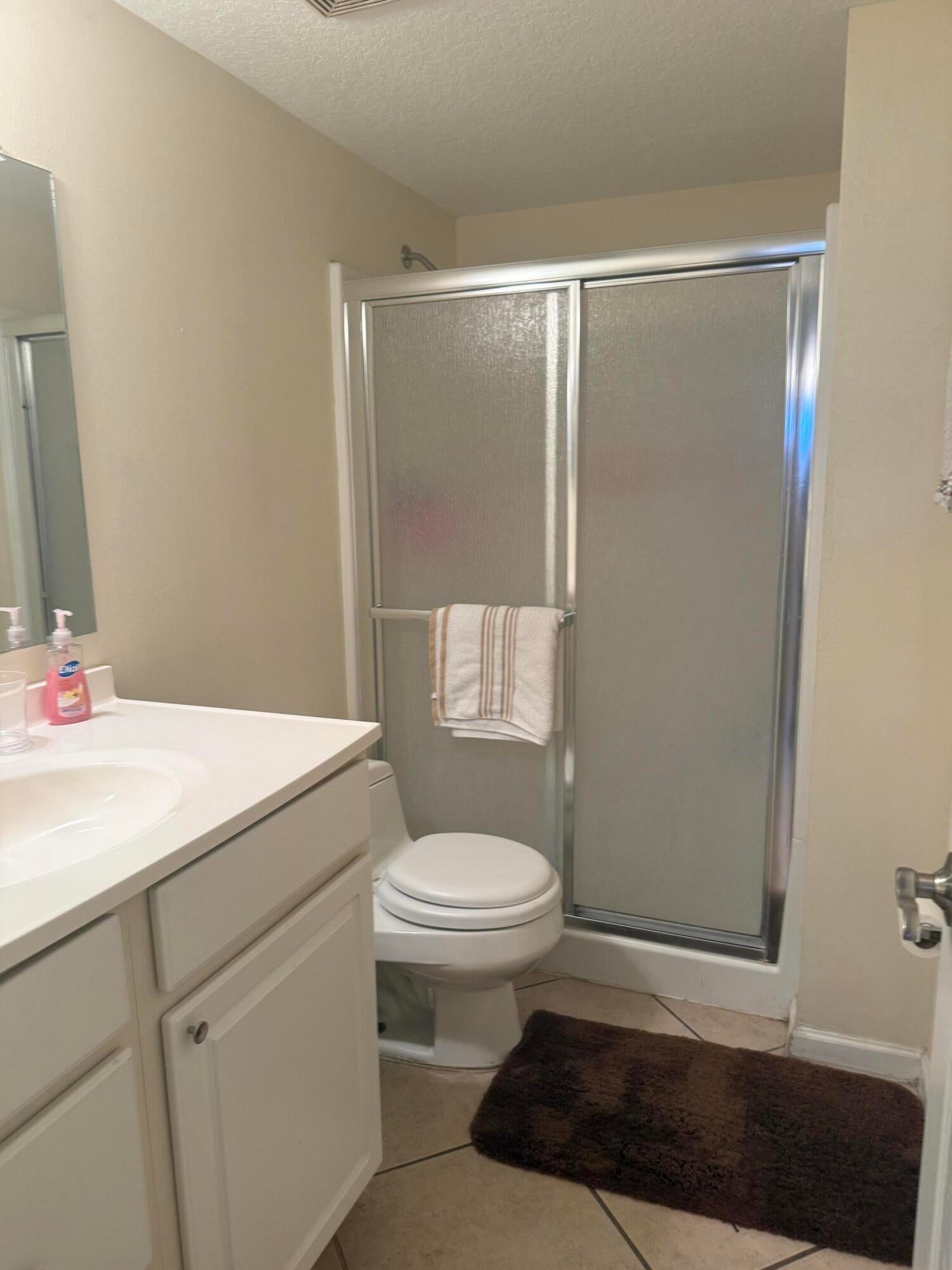  Unit 404 photo 19