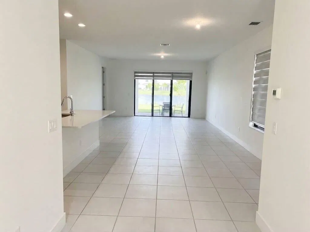 Residence photo 4