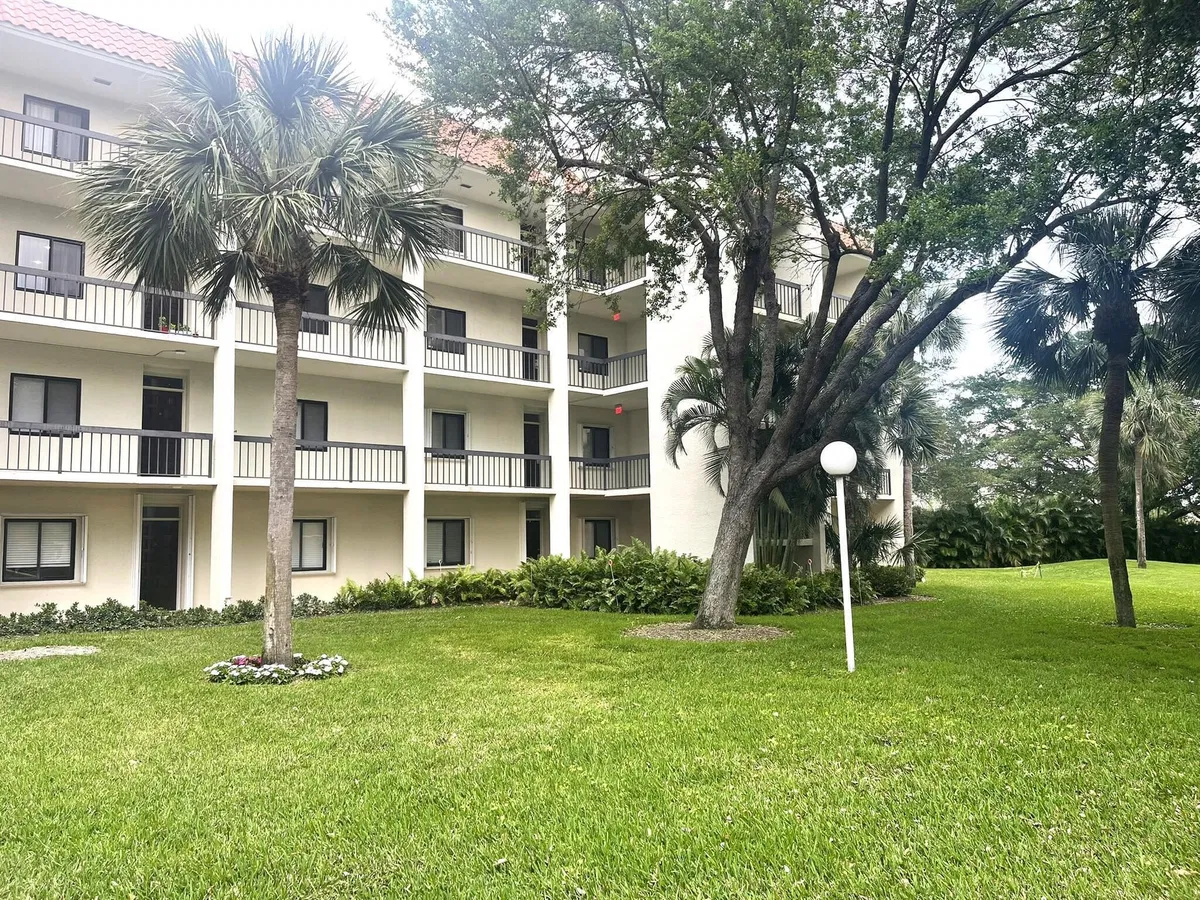 Unit 106 photo 34