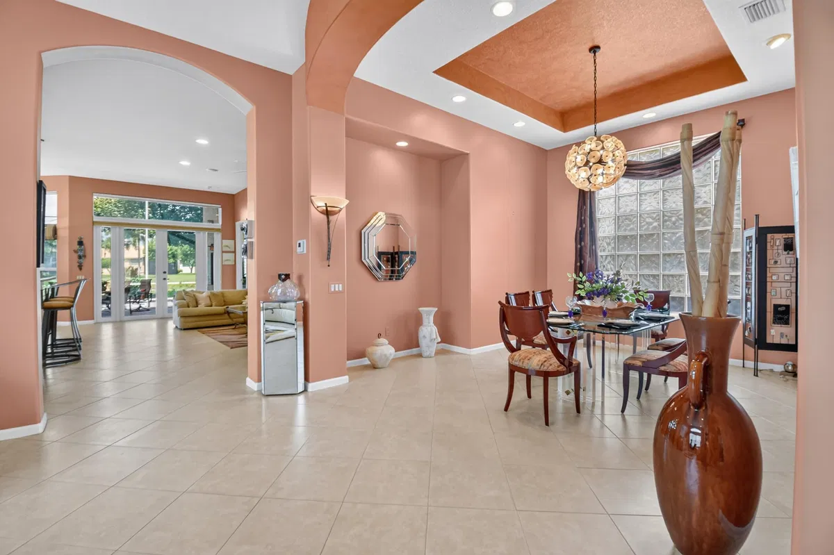 Residence photo 10