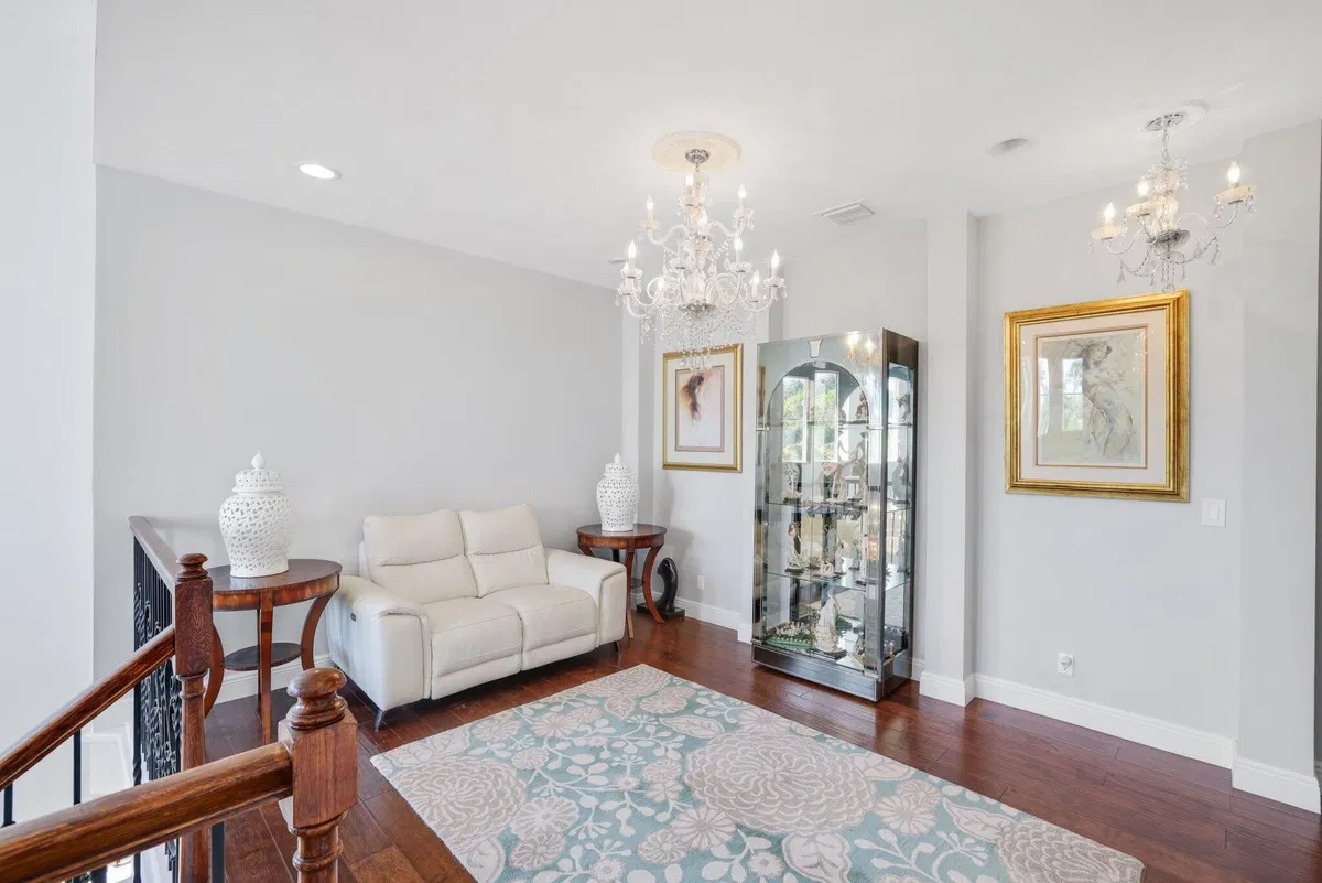 Residence photo 46