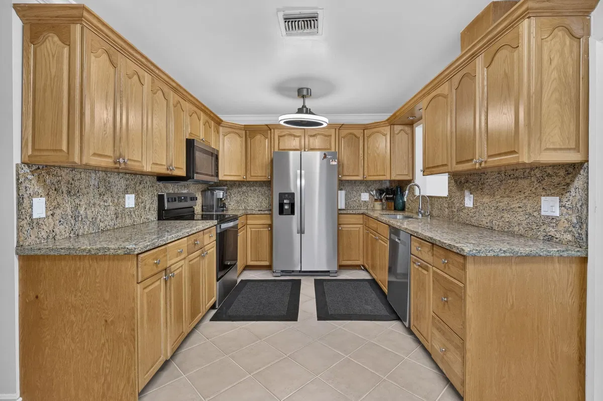  Residence photo 40