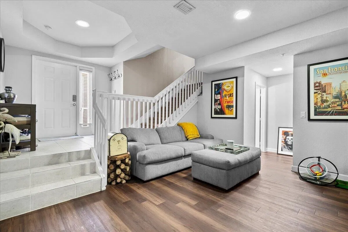  Residence photo 7